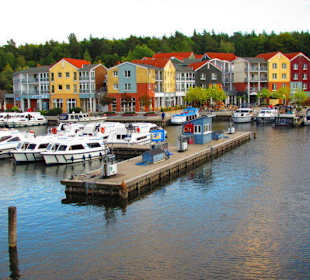 Hotelanlage am Hafen