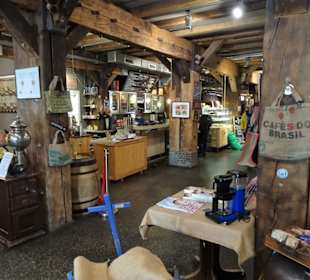 Auswahl im Shop des Kaffeemuseum-Burg