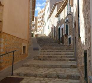 Aufgang in Soller zum Marine Museum