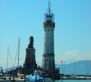 Hafen mit Leuchtturm