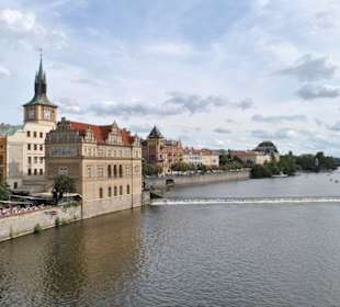 Widok z Mostu Karola