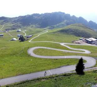 Auffahrt mit Baustelle neue Gondelbahn
