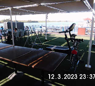 3 Freiluft-Fitnessgeräte am Oberdeck