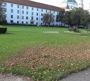 Mosaikbecken im oberen Hofgarten