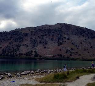 Der Kournas-See (griechisch λίμνη κουρνά)