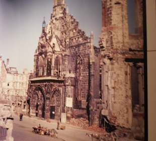 So sah die gotische Hauptkirche nach dem Krieg aus