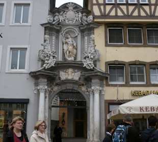 Eingang zum Kirchhof von St. Gangolf
