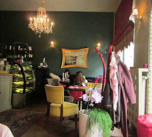 Cafe Jolie