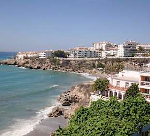 Strand bei Nerja (ca. 25 km)  => Linienbus von Salobrena