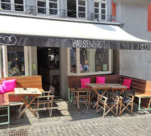 Außenplätze des Café Pausenbrot