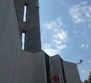 Kościół z dzwonnicą