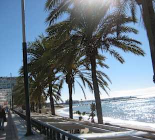Auf der Promenade im März