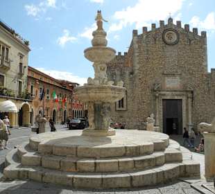 Taormina Dom