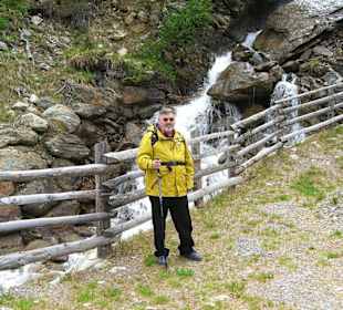 Wasserfall am Stausee