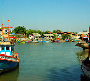 Fischerhafen gegenüber vom Tonhad Restaurant