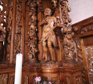 Detail geschnitzte Altarwand