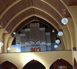Kath. Pfarrkirche St. Petrus Canisius