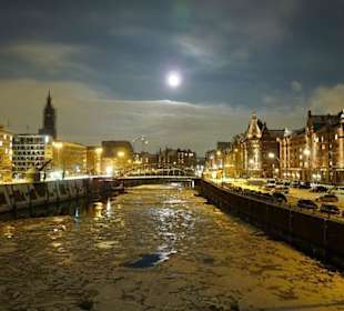 Hamburg by Night / Hafen City