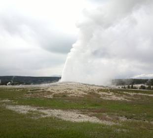 Old Faithful Geyser – Wyoming, United States  