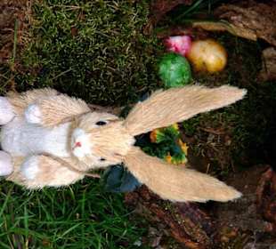 Osterbrunnen Ebersdorf mit Hase