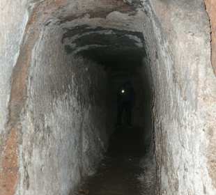 Unterirdischer Gang