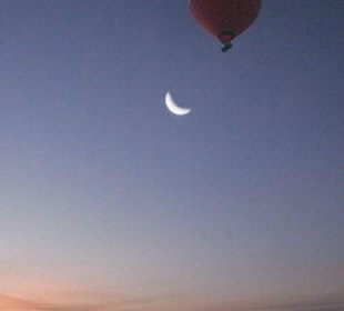 Ballonfahrt bei Sonnenaufgang