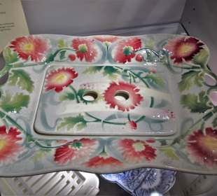 Spargel-Abtropfschalen im Spargelmuseum