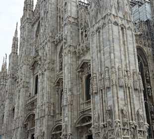 DOM MILANO