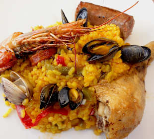 Die Paella von der Tageskarte