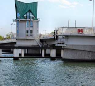 Klappbrücke
