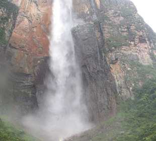Angel Fall - höchster Wasserfall der Erde 1.000 m