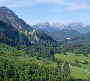 Blick auf die Schlösser von der Tegelbergbahn aus