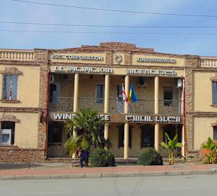 JSC Corporation Kindzmarauli Weingut
