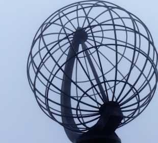 Plastik der Weltkugel am Nordkap