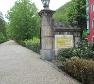 Eingang Ri. Kaiservilla