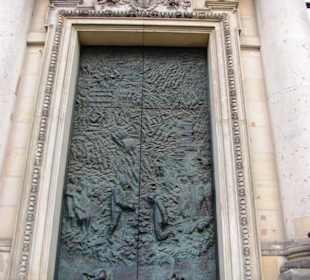 Berliner Dom Eingangstüre