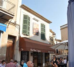 Terrasse am Markttag (Mittwoch vormittag)
