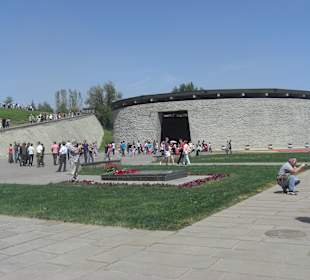 Unterhalb der Mamajew Statue