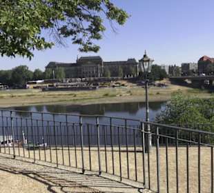 Altstadt - Rund um das Terrassenufer