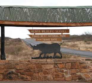 Tsavo West - Tsavo Gate