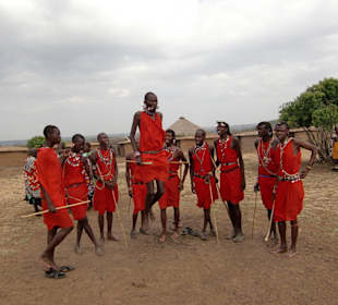 Besuch eines Massai Dorfes