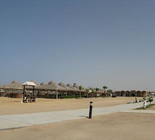 Strand mit Snackbar vom Ali Baba Palace ( AI )