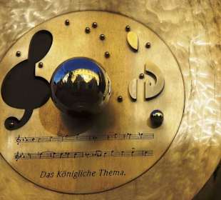 Moderne Kunst am Hauptplatz