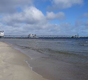 Seebrücke vom Strand