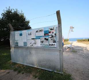 Alter Grenzzaun und Infotafeln