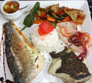 Fischteller im Les Terrasses du Racou