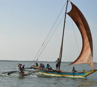 Katamaran Segeln Negombo , Binnensee 