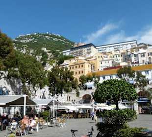 Zentraler Platz im Zentrum