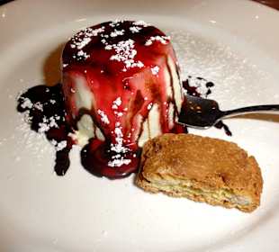 Panna cotta im Restaurant Gargano