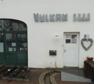 Eingang ins Vulkanhaus / Strohn